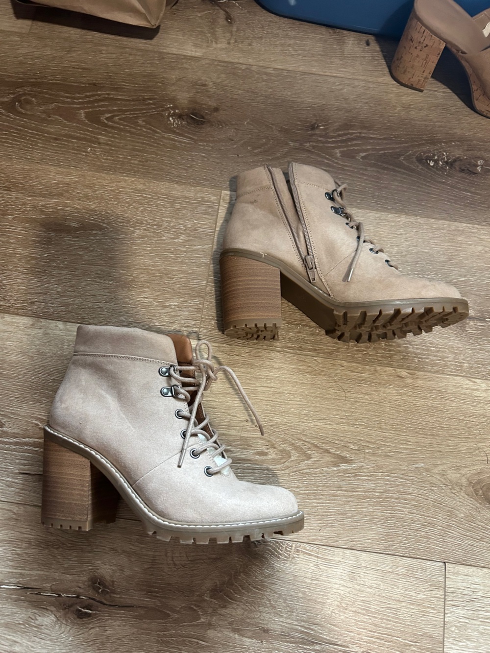 Universal Thread Taupe Lace-Up Block Heel Ankle Boots